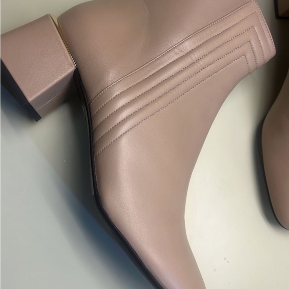 MADE IN ITALY GIOVANNA GRAZZINI Elegant Cream Ankle Boots - Picture 4 of 10